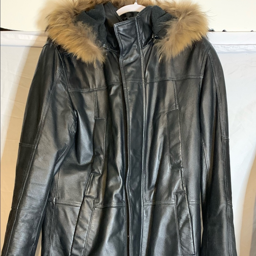 Danier Men’s Medium Black Leather Trench Coat with winter lining
